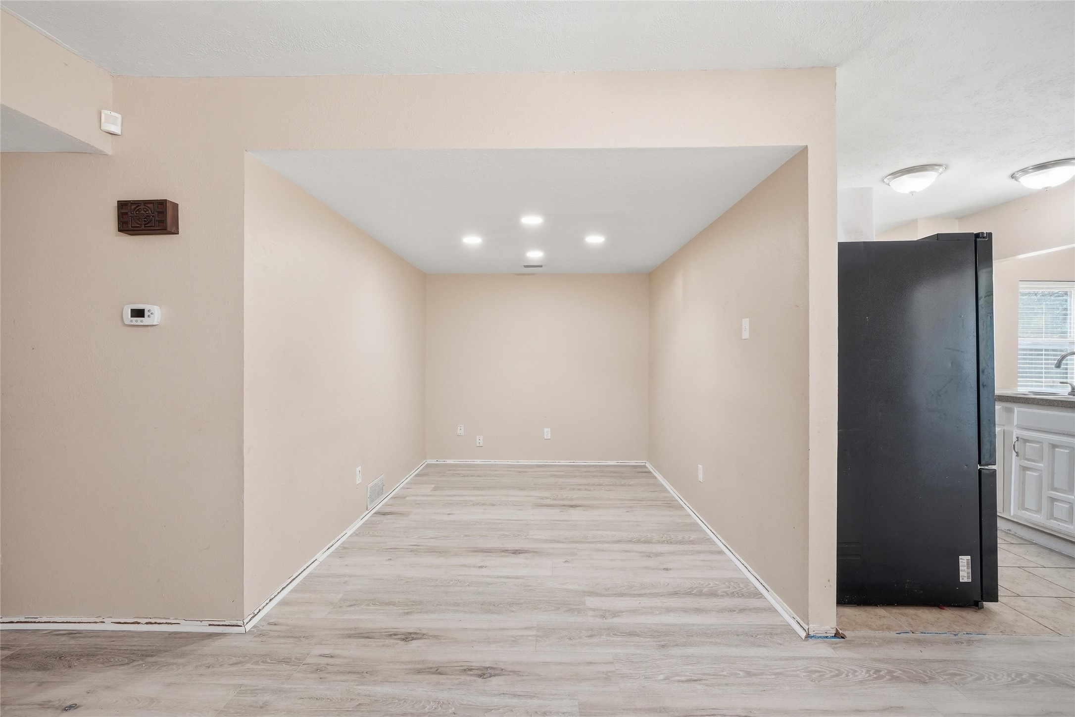 1501 Meandering Way Garland TX 75040