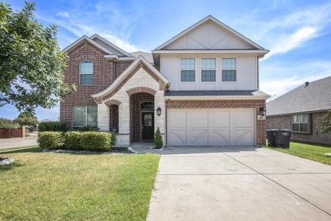 401 Roundrock Lane Fort Worth TX 76140