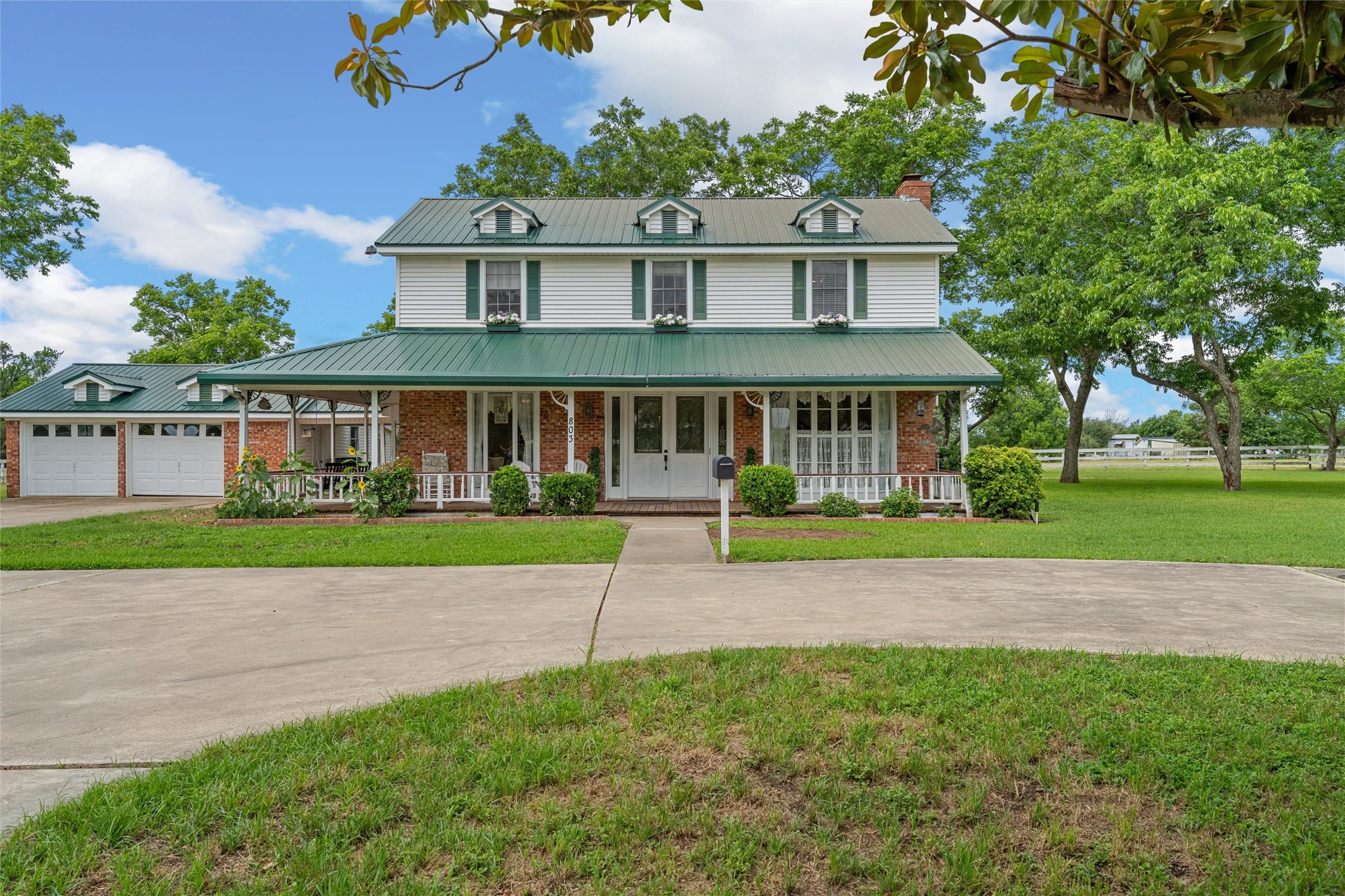 803 S Stallworth Rosebud TX 76570