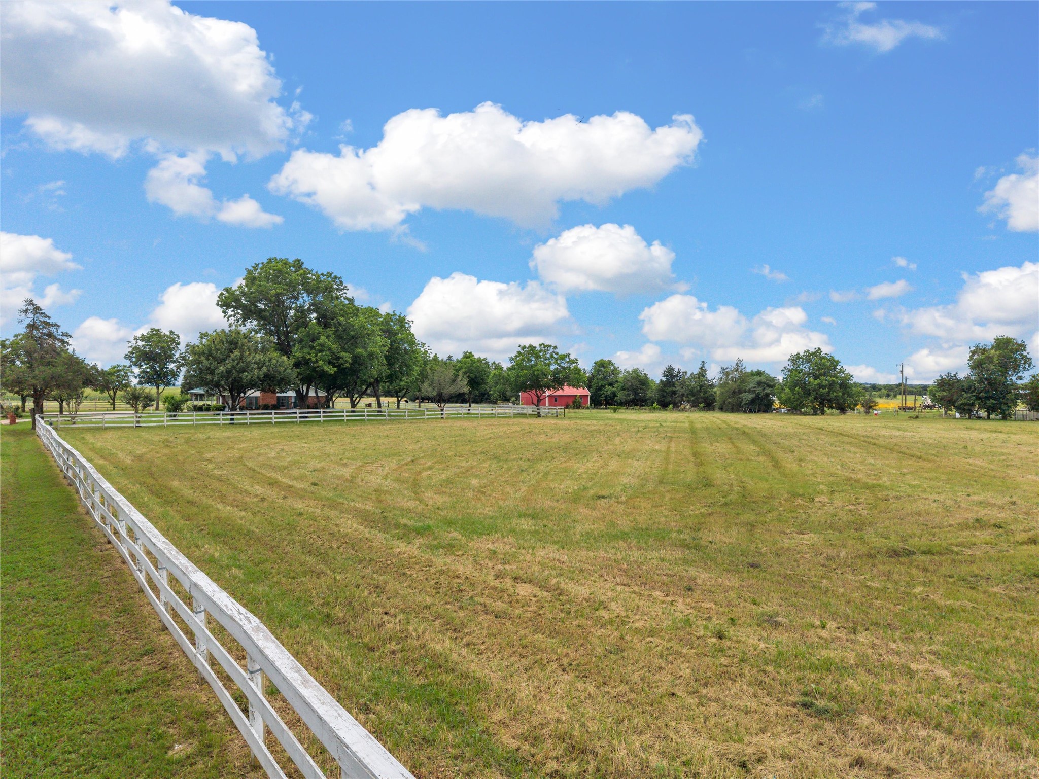 803 S Stallworth Rosebud TX 76570