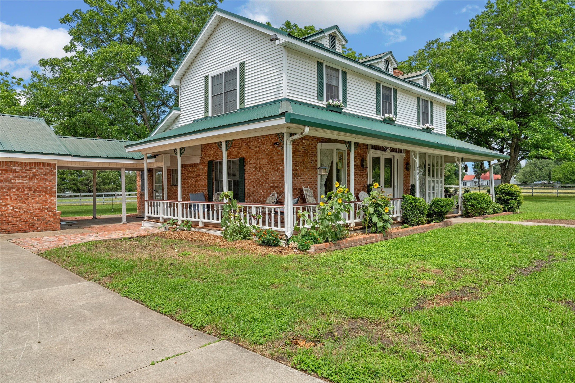 803 S Stallworth Rosebud TX 76570