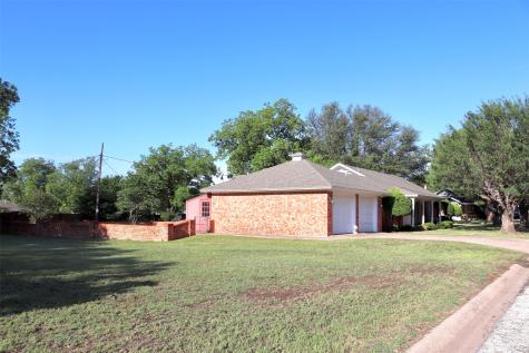 211 Spill Street Winters TX 79567