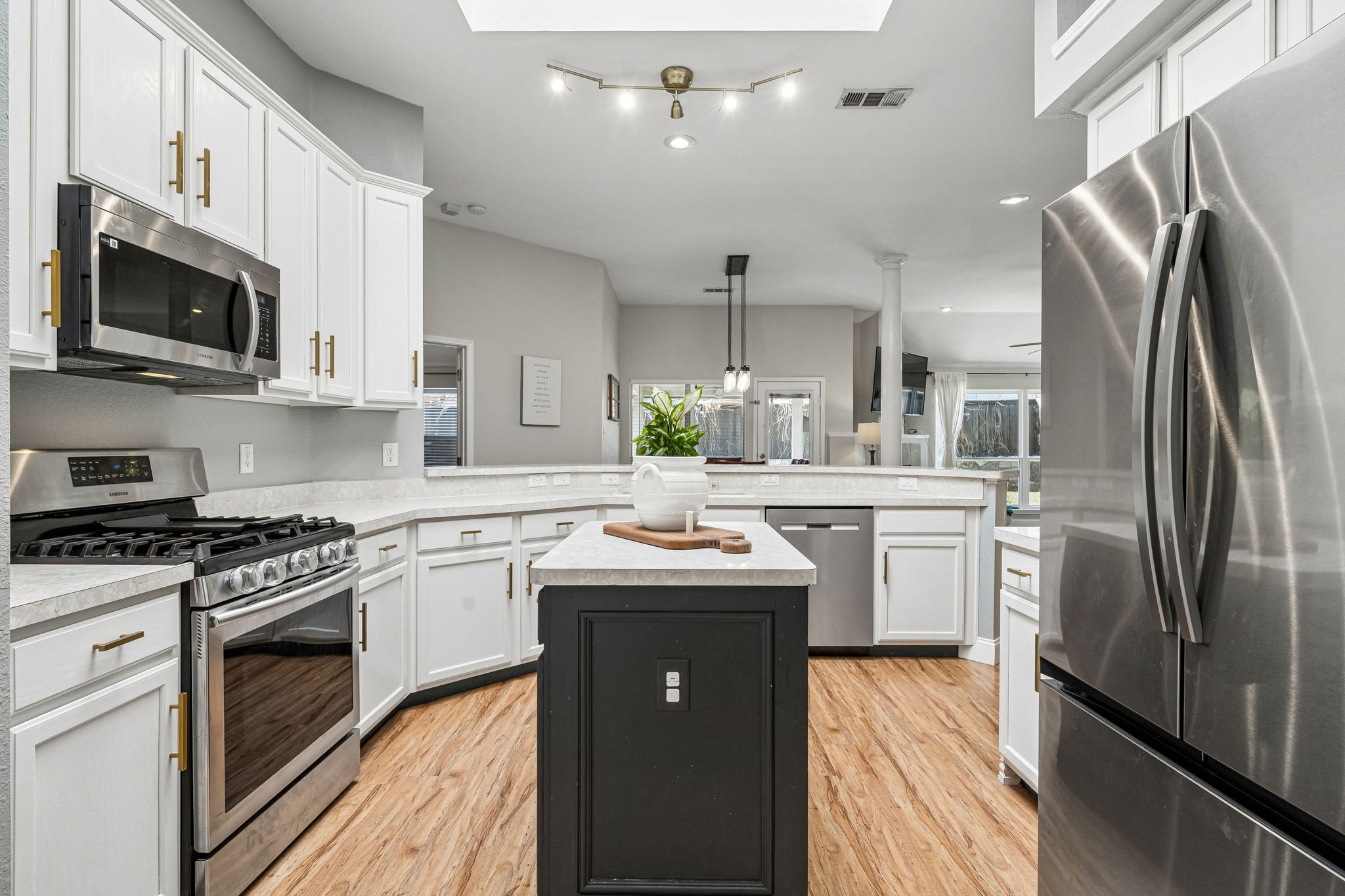 6509 Lake Forest Lane Sachse TX 75048