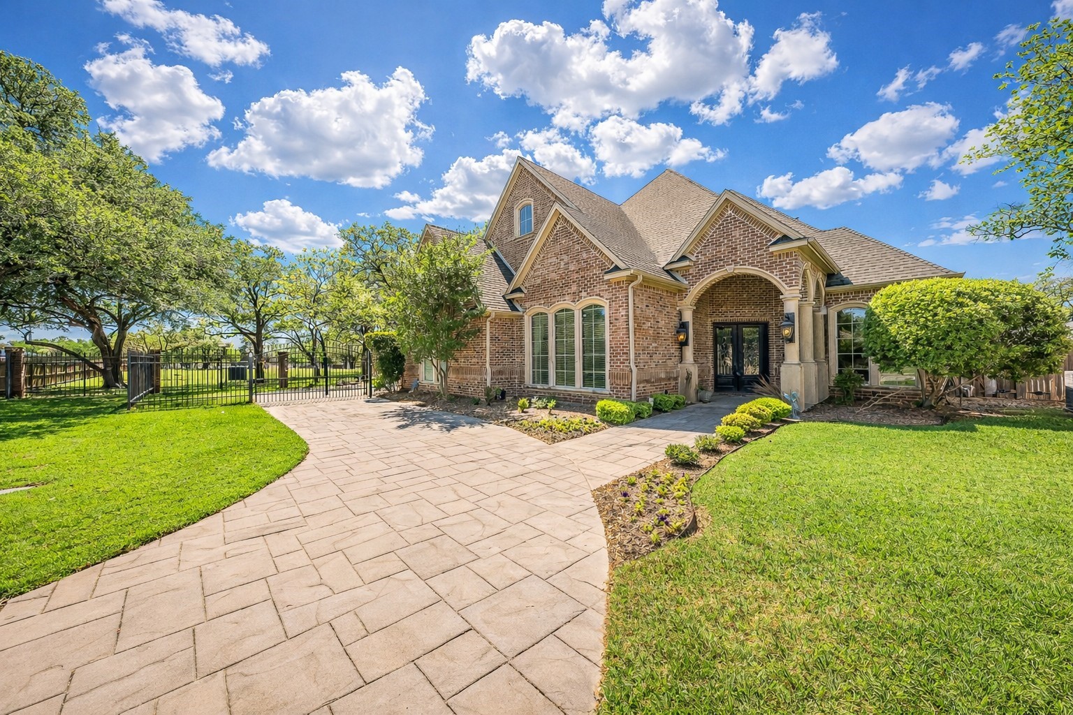 2726 Country Club Road Pantego TX 76013