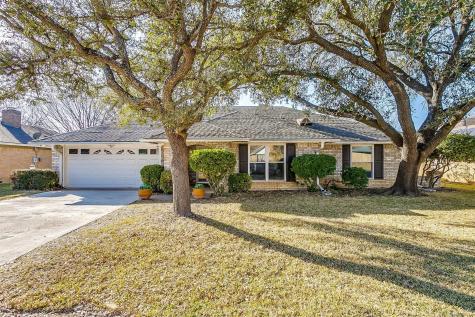 7616 Creekmoor Drive Fort Worth TX 76133