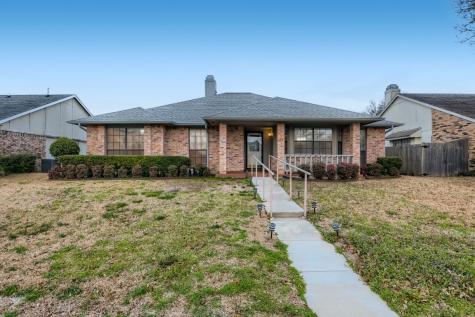 138 Kingsbridge Drive Garland TX 75040