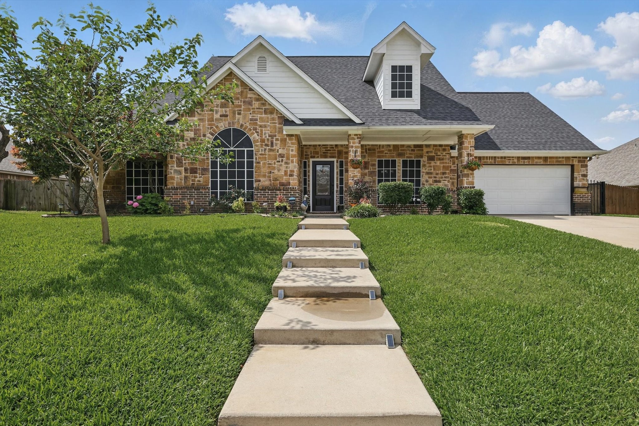 2210 Ridgewood Drive Bridgeport TX 76426