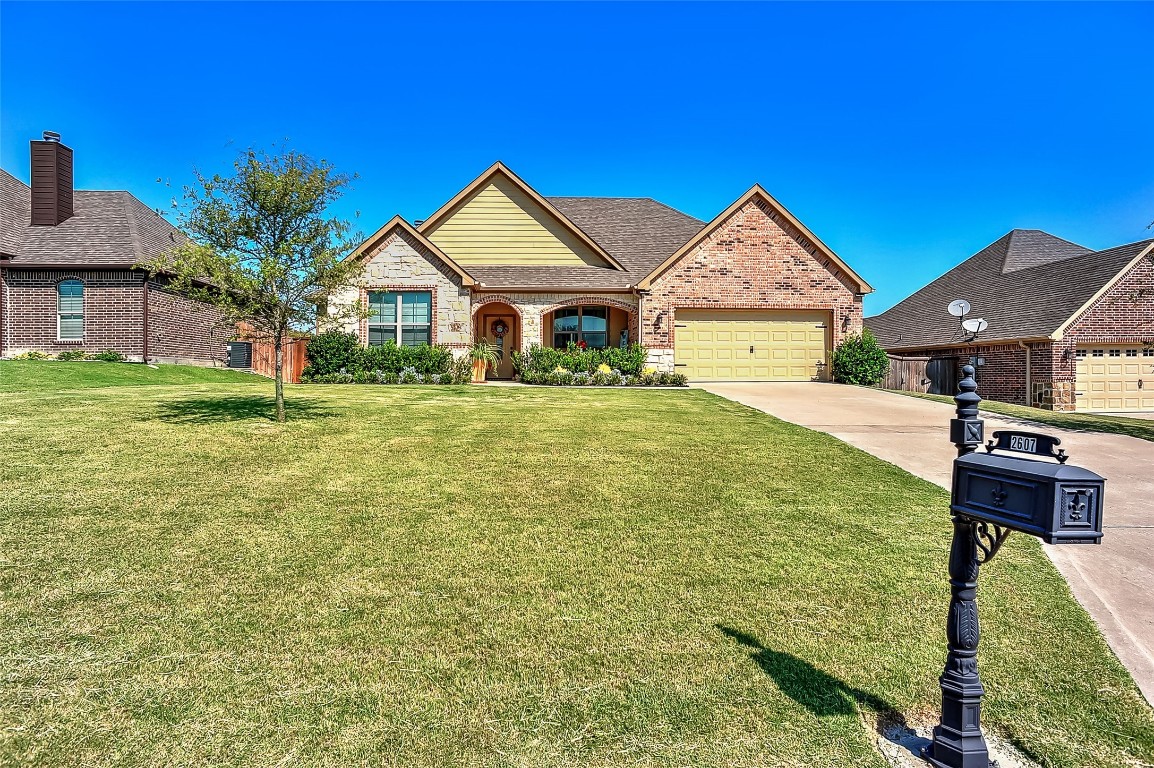 2607 W Center Street Sherman TX 75092