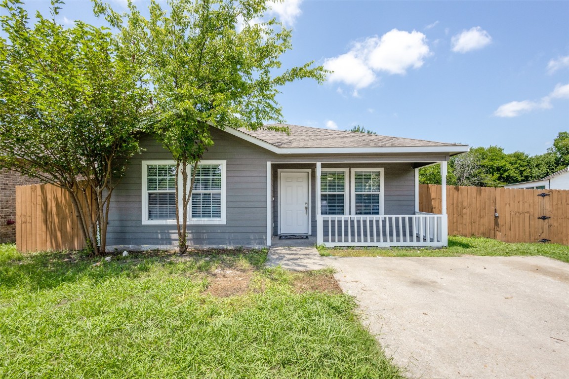1902 Morgan Street Greenville TX 75401
