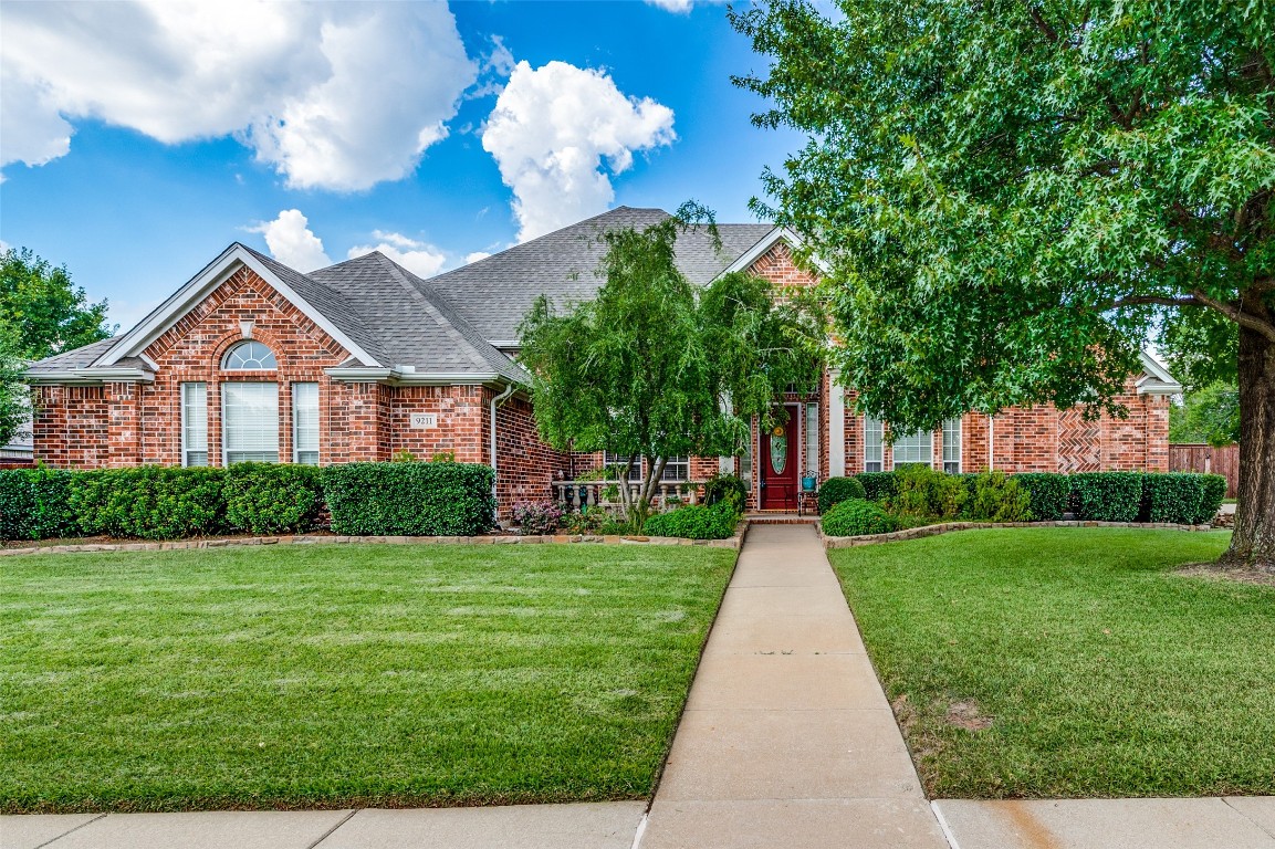 9211 Edgemont Drive North Richland Hills TX 76182
