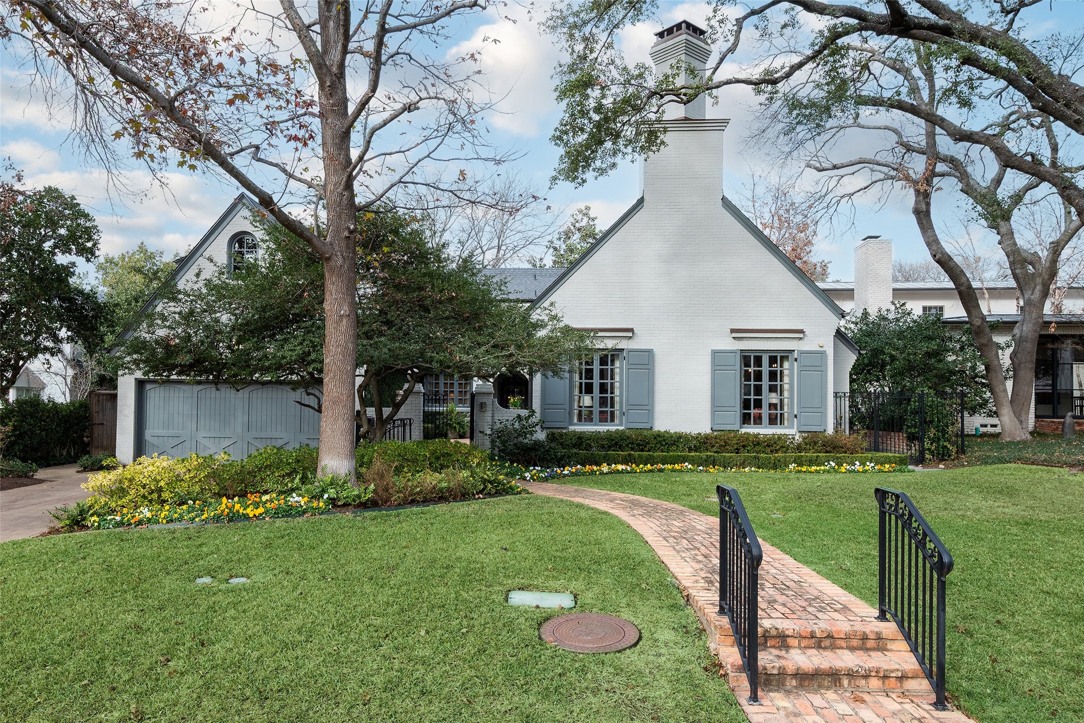 5347 Montrose Drive Dallas TX 75209
