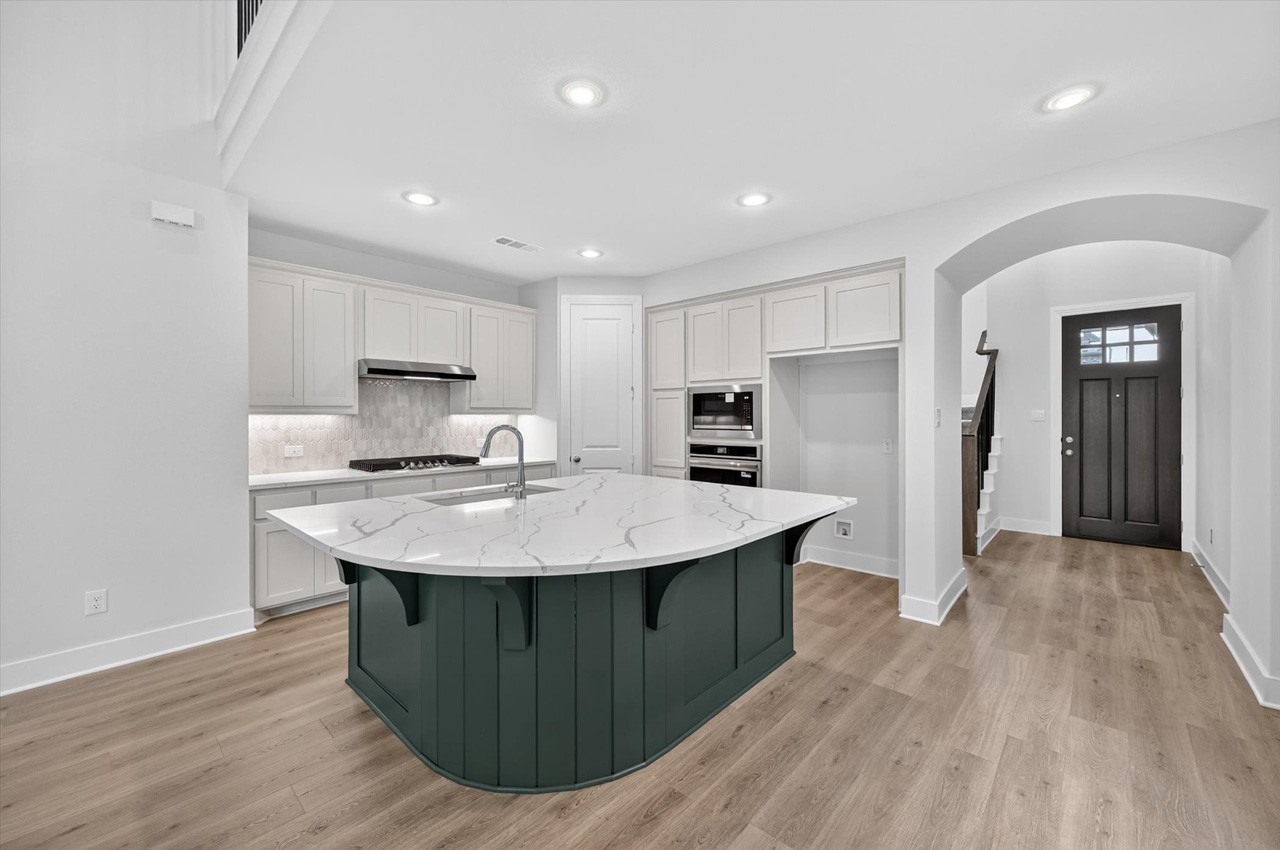 1648 Cornwall Avenue Fort Worth TX 76052