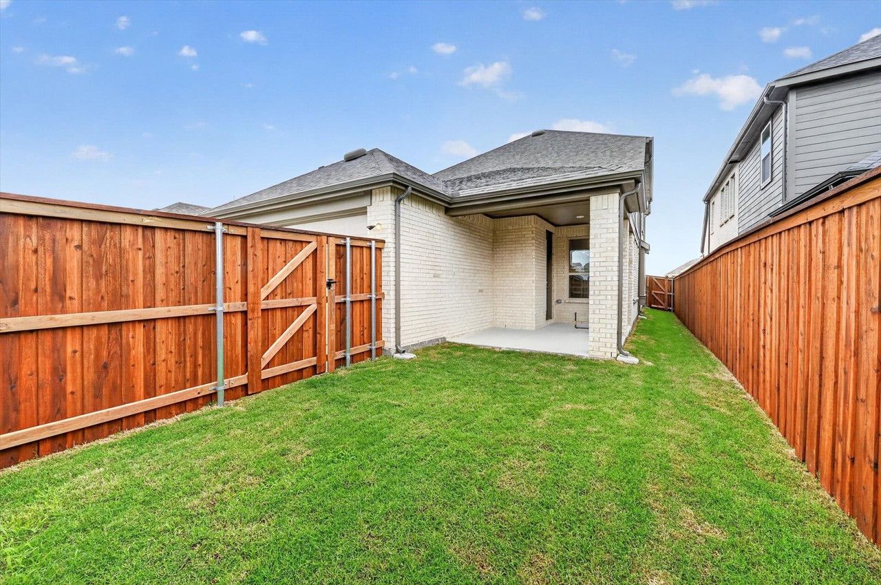 1648 Cornwall Avenue Fort Worth TX 76052