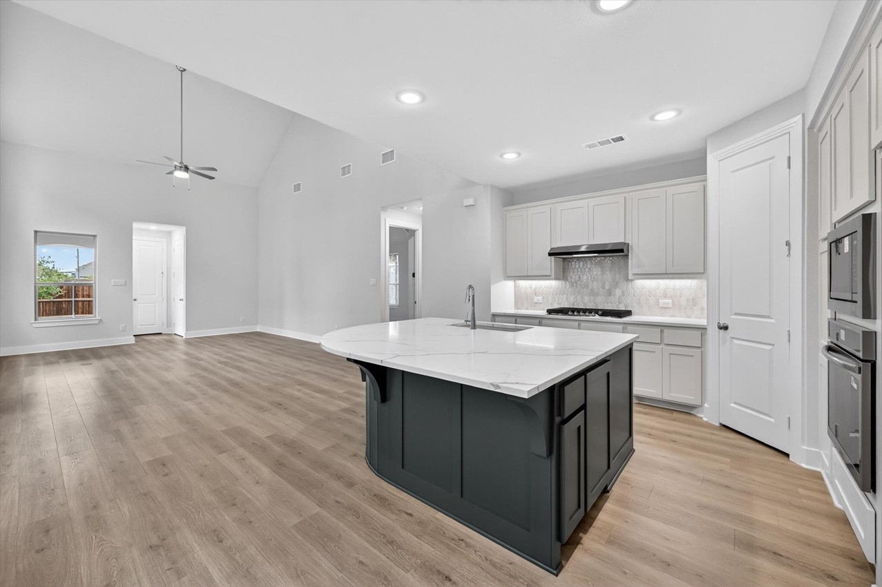 1648 Cornwall Avenue Fort Worth TX 76052