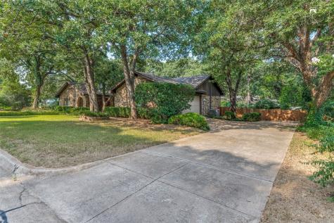 2208 Valleydale Drive Arlington TX 76013