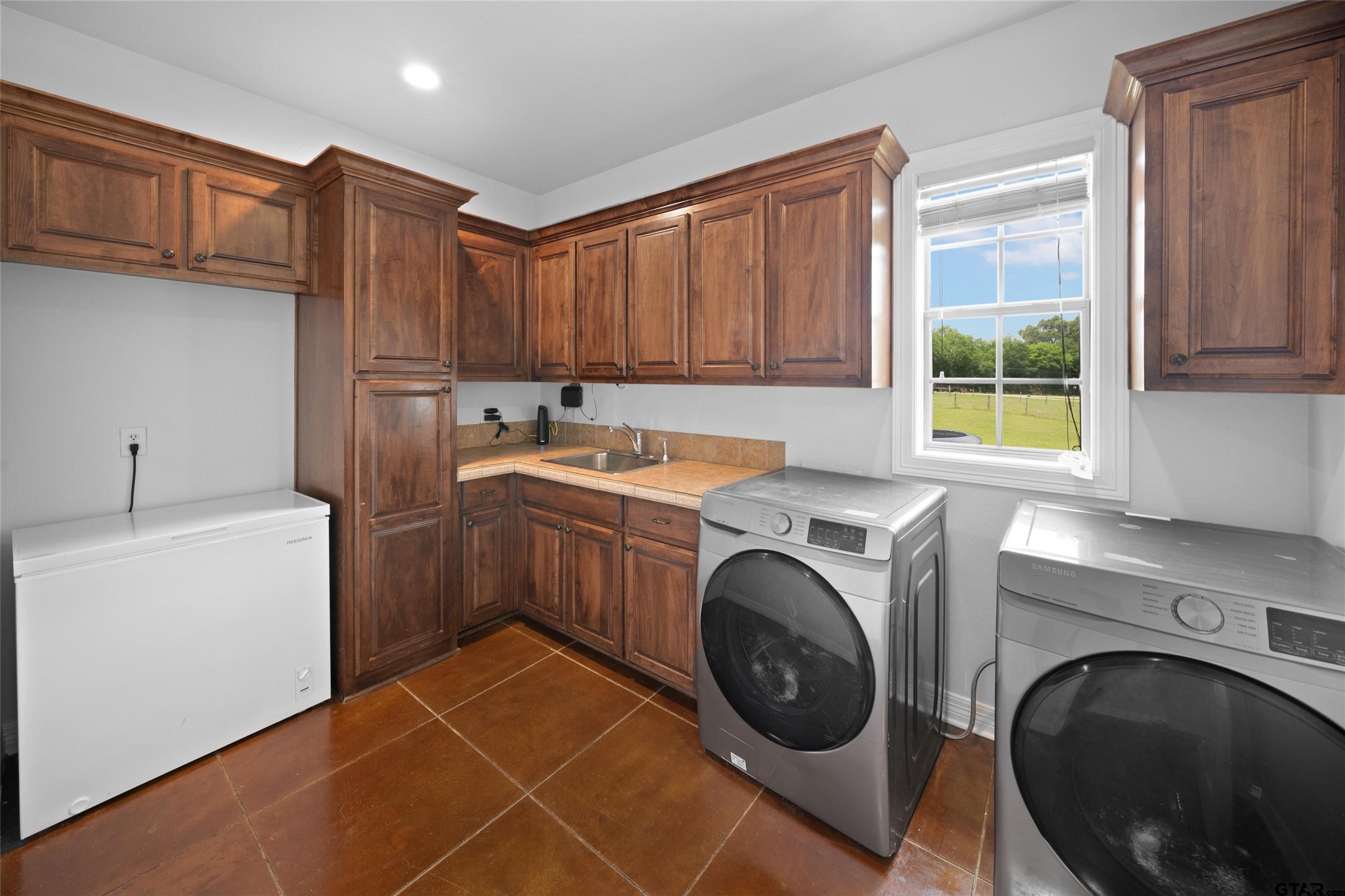 808 N Jarvis Street Troup TX 75789
