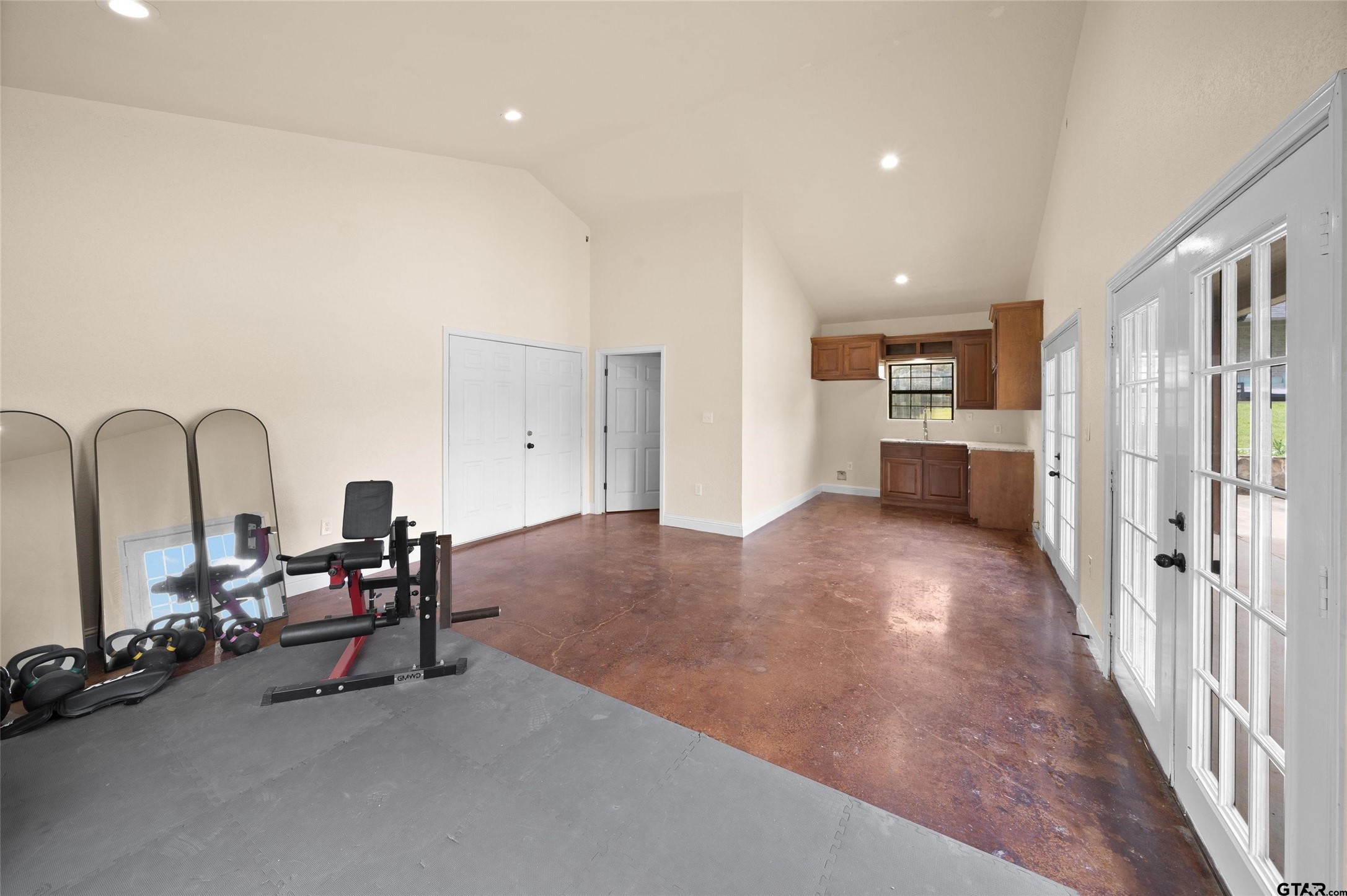 808 N Jarvis Street Troup TX 75789
