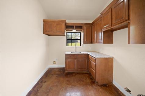 808 N Jarvis Street Troup TX 75789