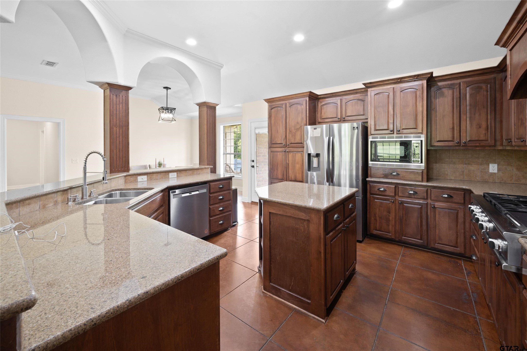 808 N Jarvis Street Troup TX 75789