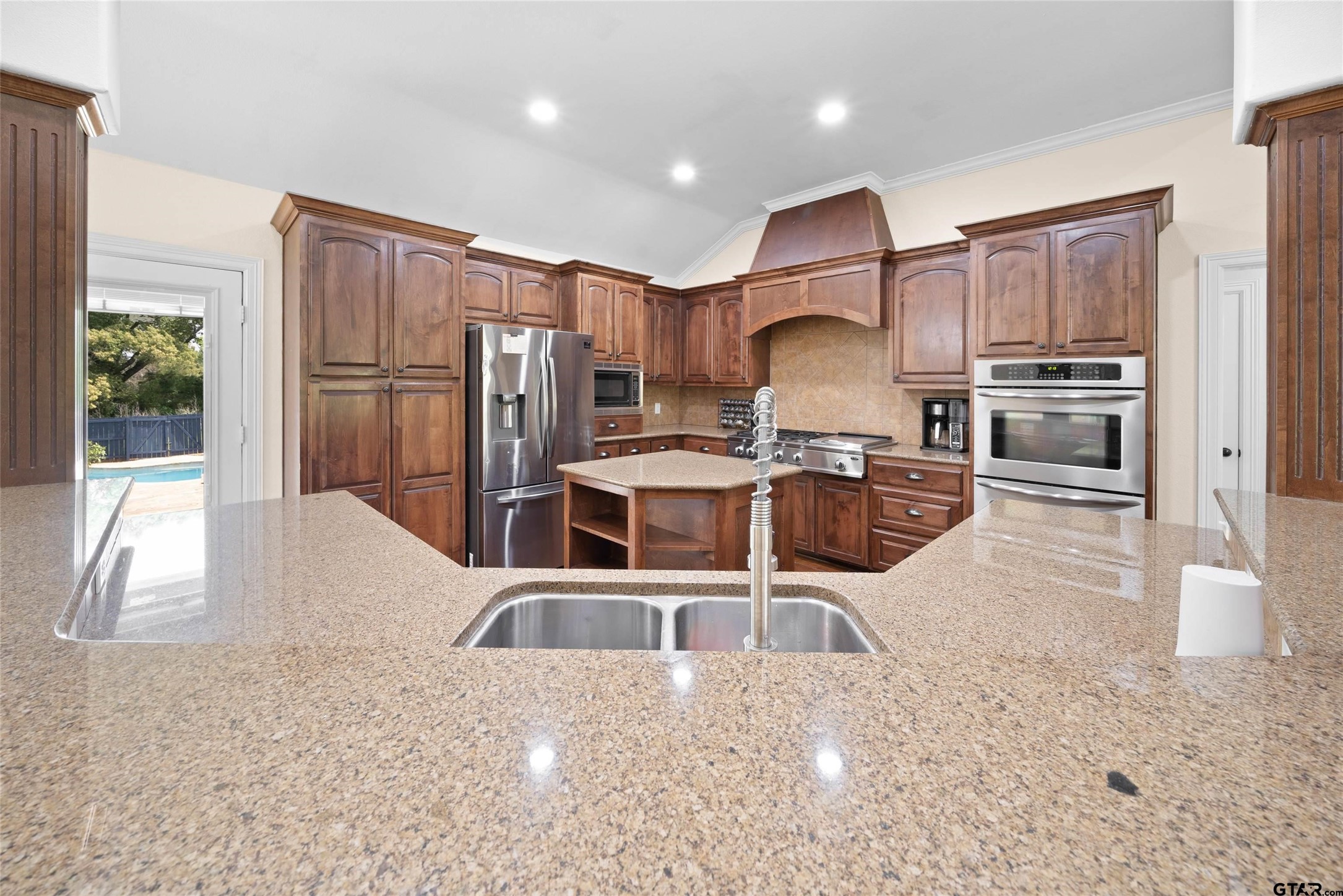 808 N Jarvis Street Troup TX 75789