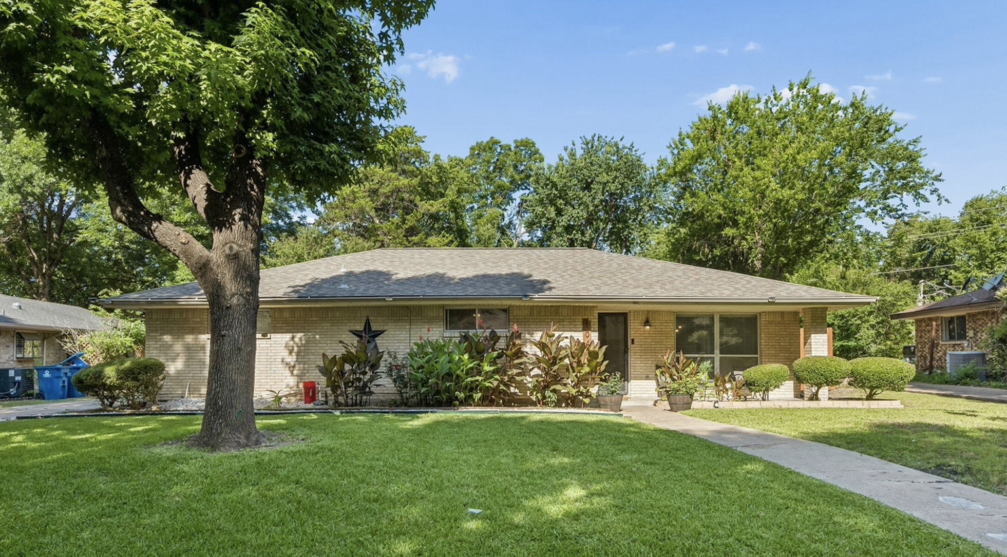 1047 Westlake Drive Desoto TX 75115