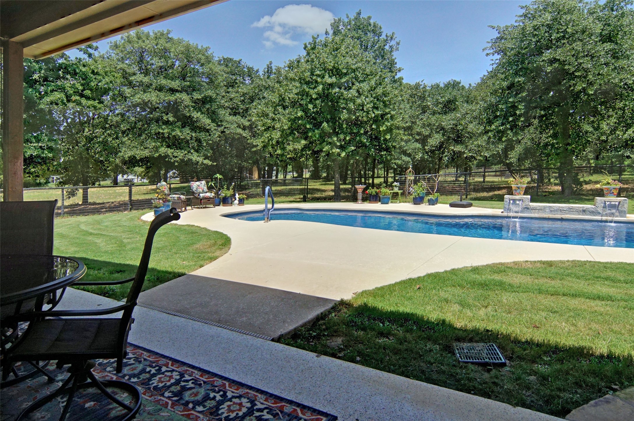 206 Oak Tree Court Poolville TX 76487