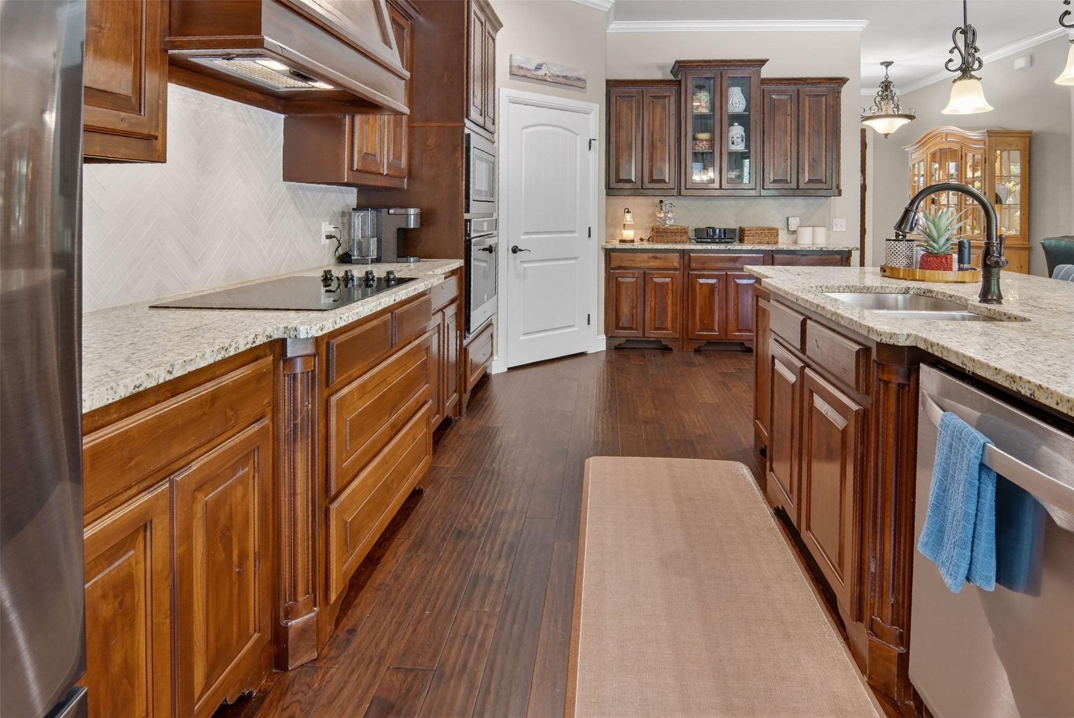 206 Oak Tree Court Poolville TX 76487
