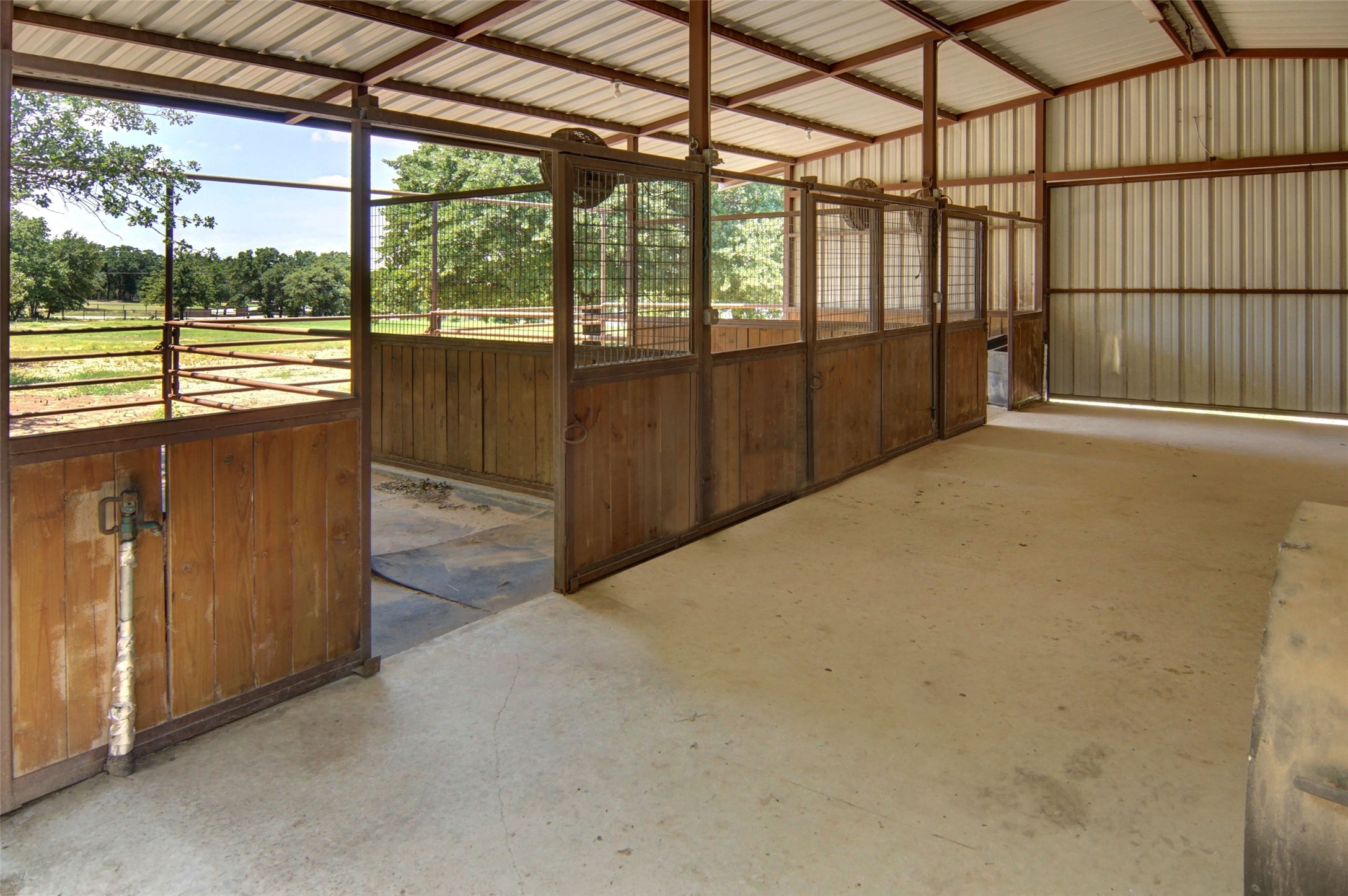 206 Oak Tree Court Poolville TX 76487
