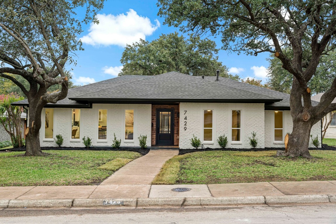 7429 La Sobrina Drive Dallas TX 75248
