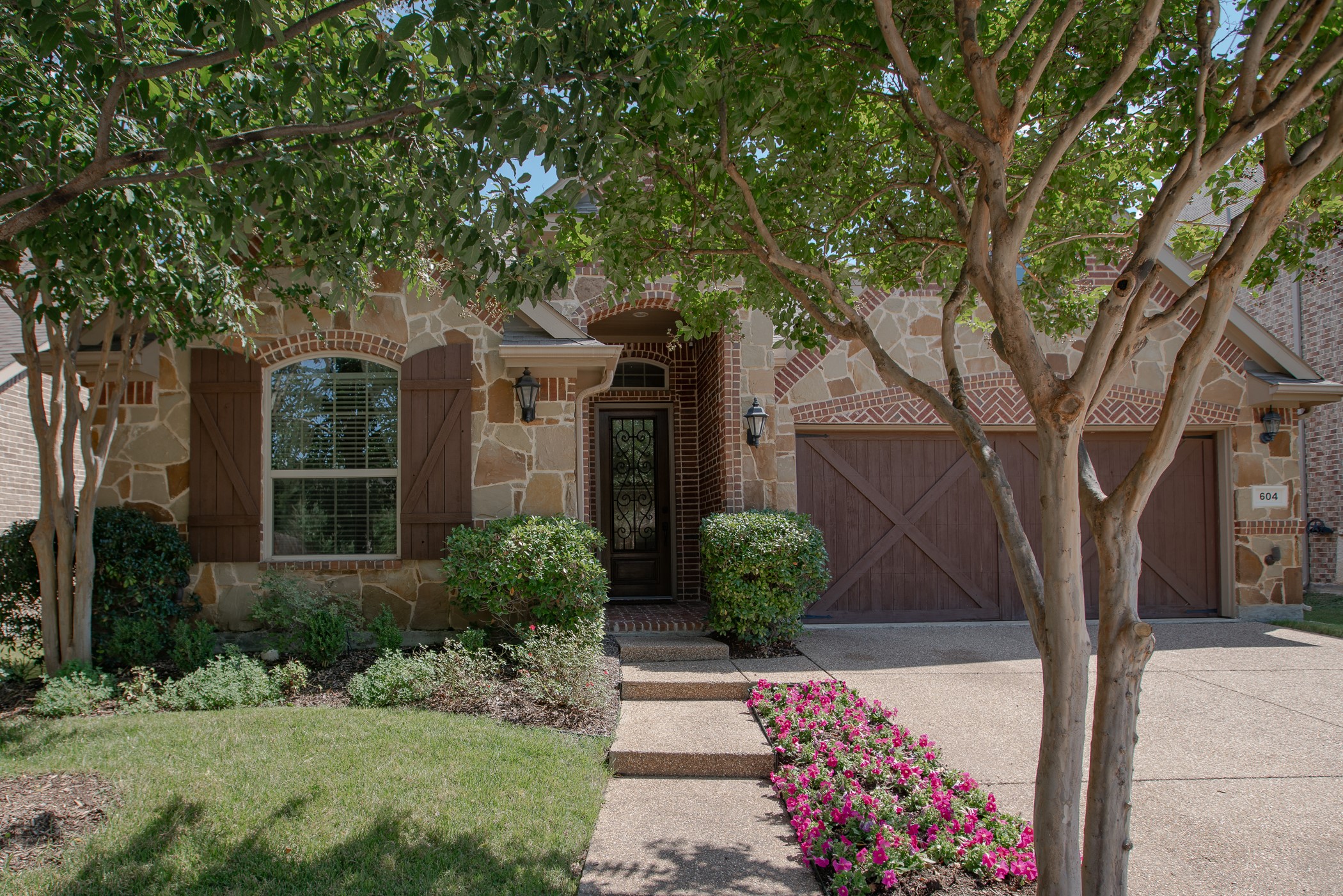 604 Satinwood Lane Euless TX 76039