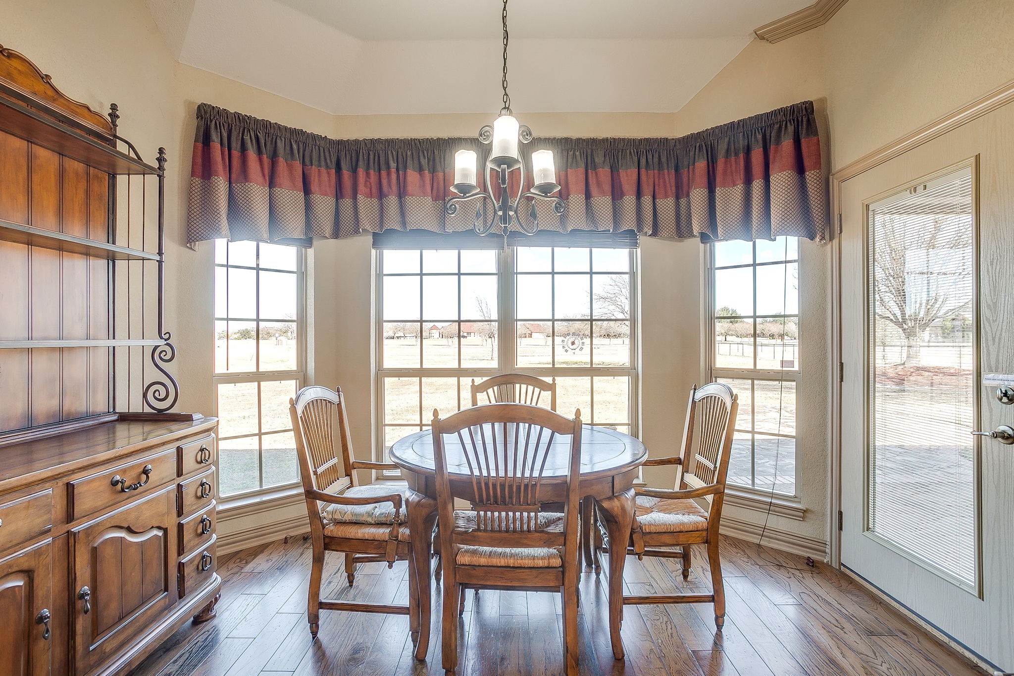 2300 E Emerald Bend Granbury TX 76049