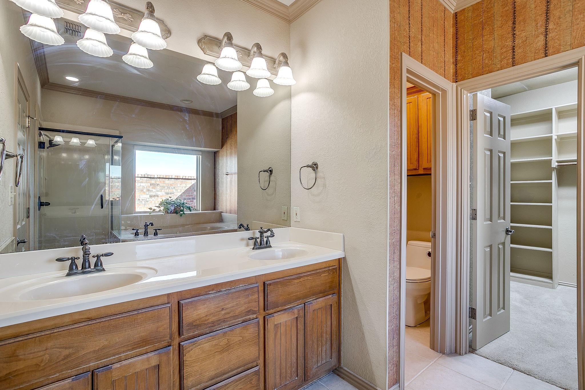 2300 E Emerald Bend Granbury TX 76049