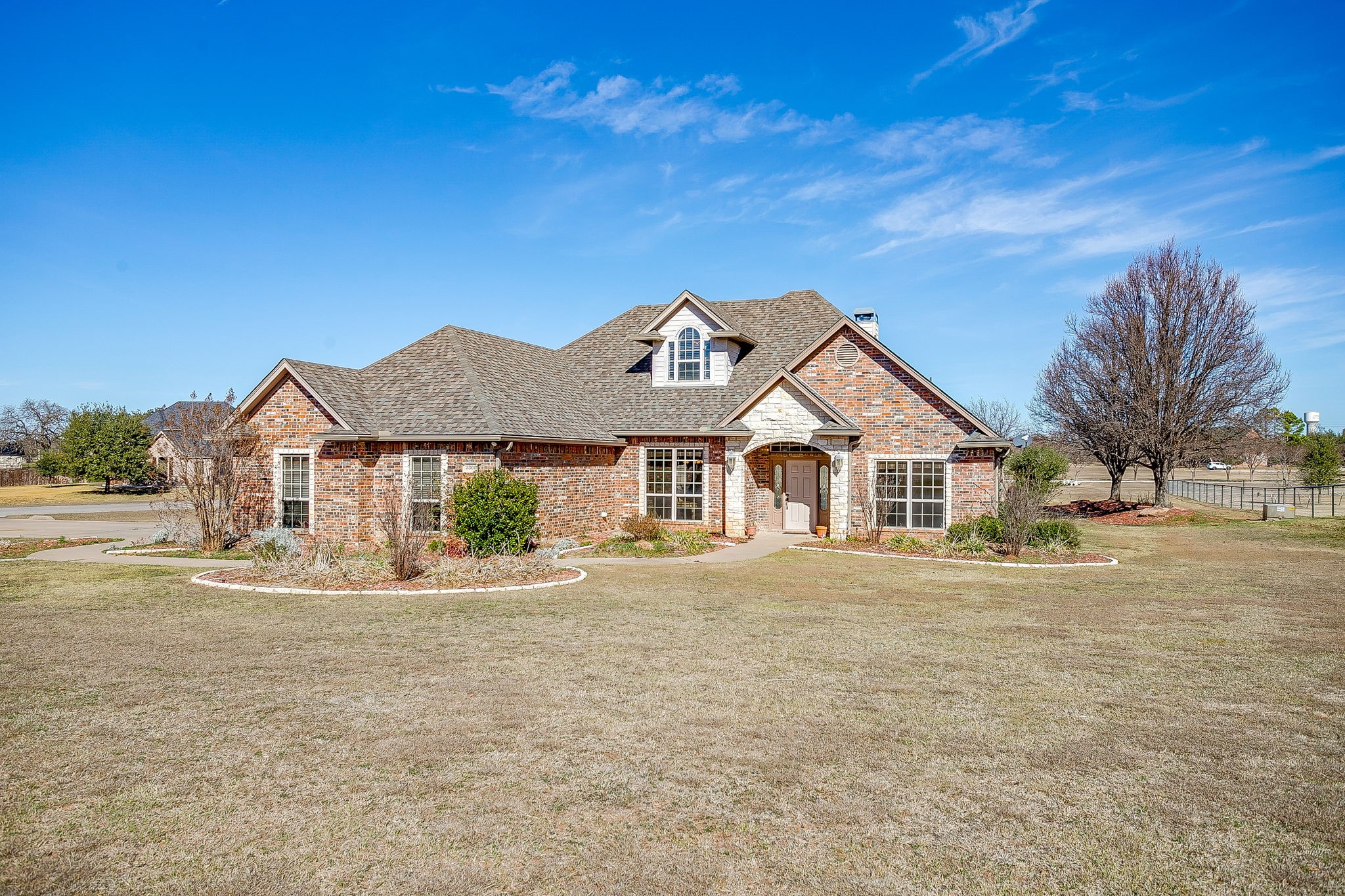 2300 E Emerald Bend Granbury TX 76049