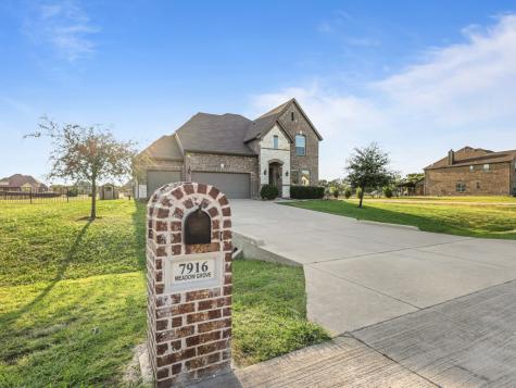 7916 Meadow Grove Drive Mckinney TX 75071