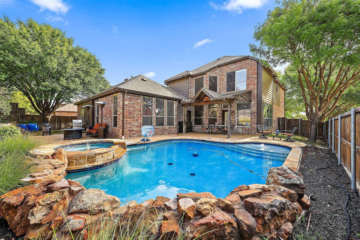 2112 White Oak Road Mckinney TX 75072