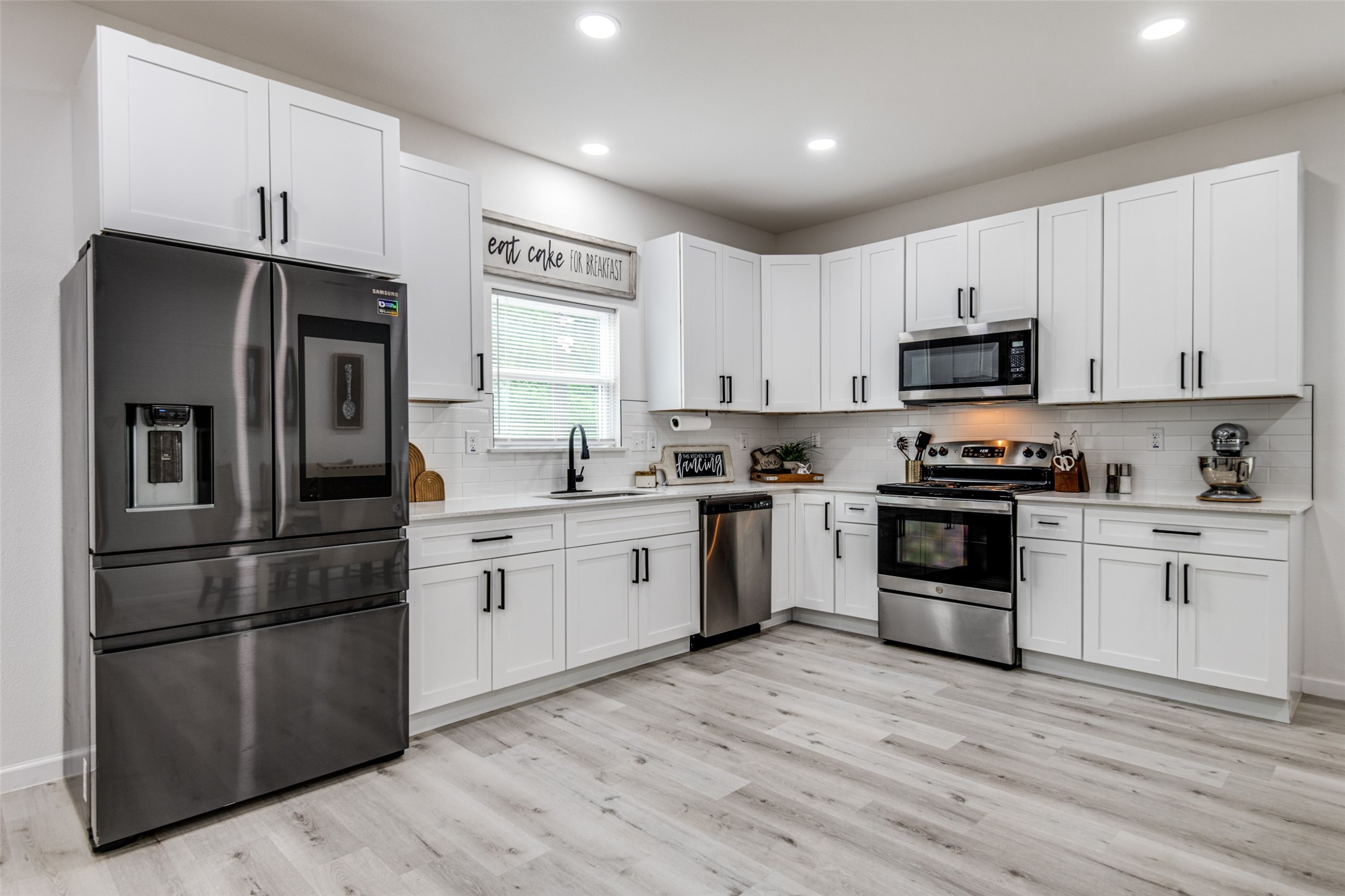 126 Little Feather Road Mabank TX 75156