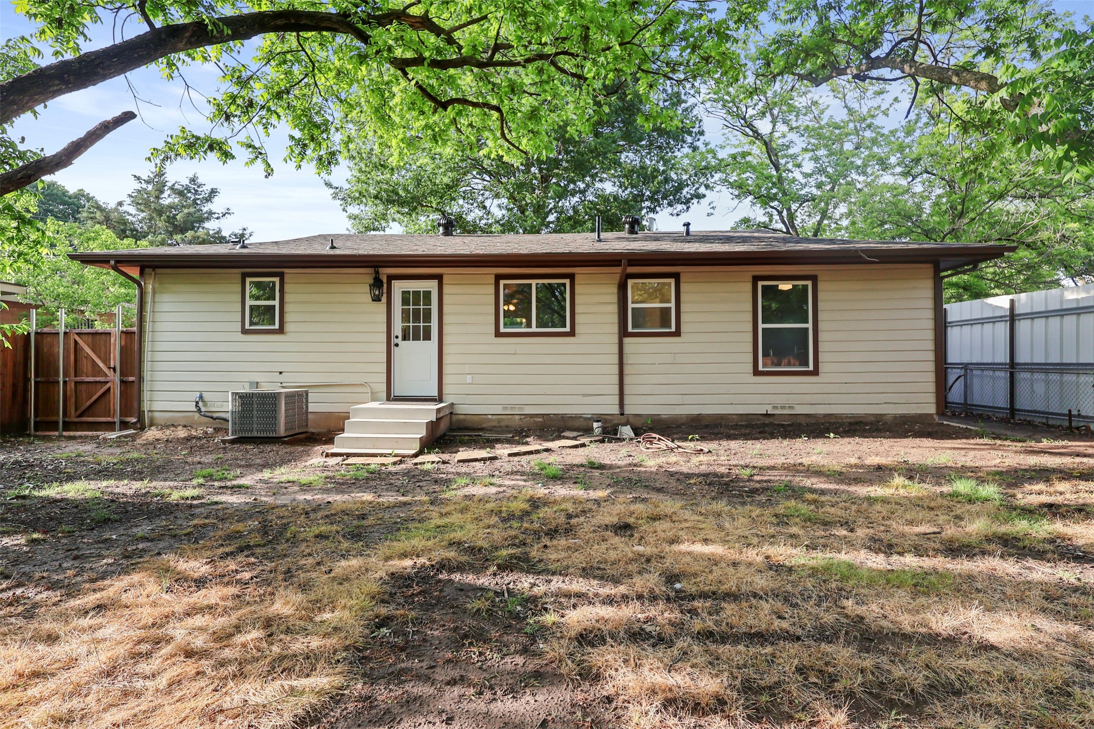 9532 Musgrave Drive Dallas TX 75217