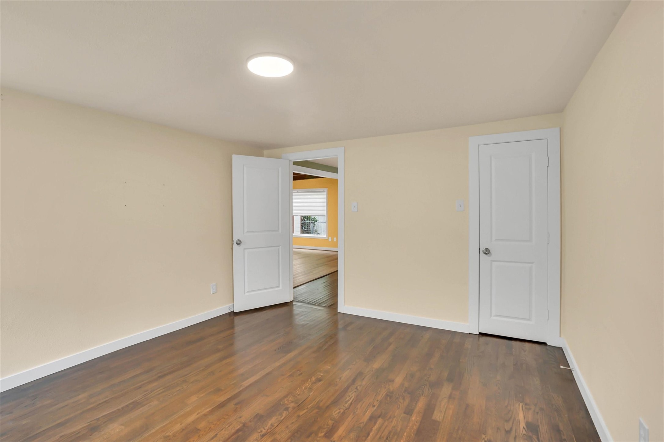 1605 Pine Street Grand Prairie TX 75050