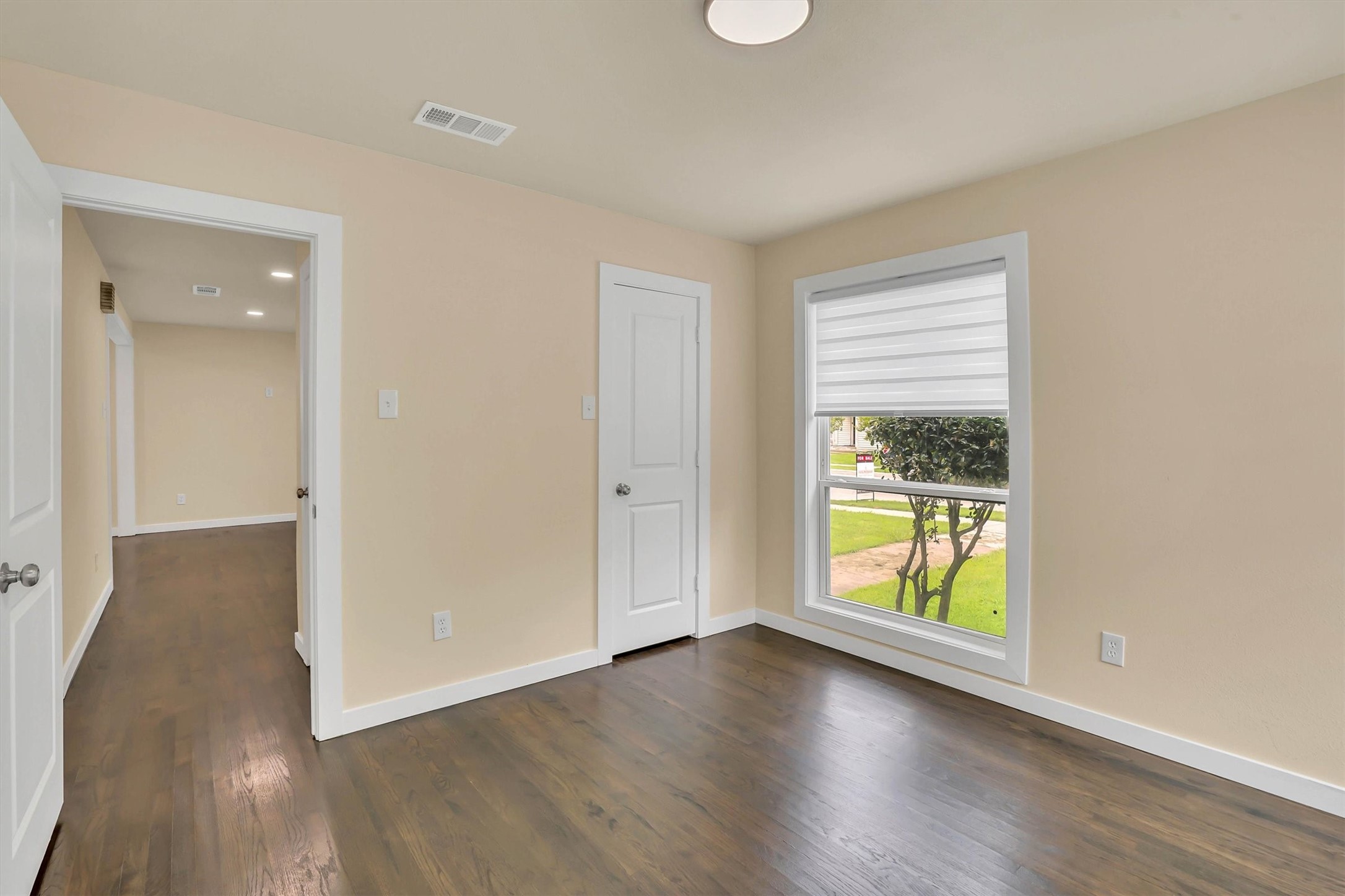 1605 Pine Street Grand Prairie TX 75050