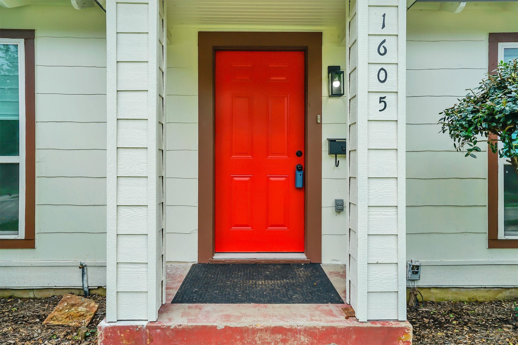 1605 Pine Street Grand Prairie TX 75050