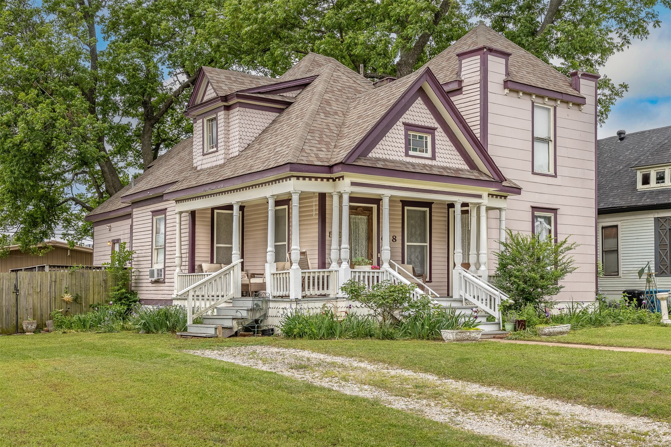 618 W Chestnut Street Denison TX 75020
