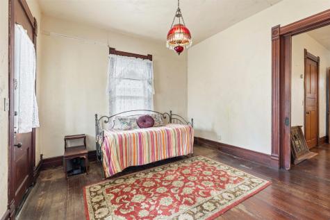 618 W Chestnut Street Denison TX 75020