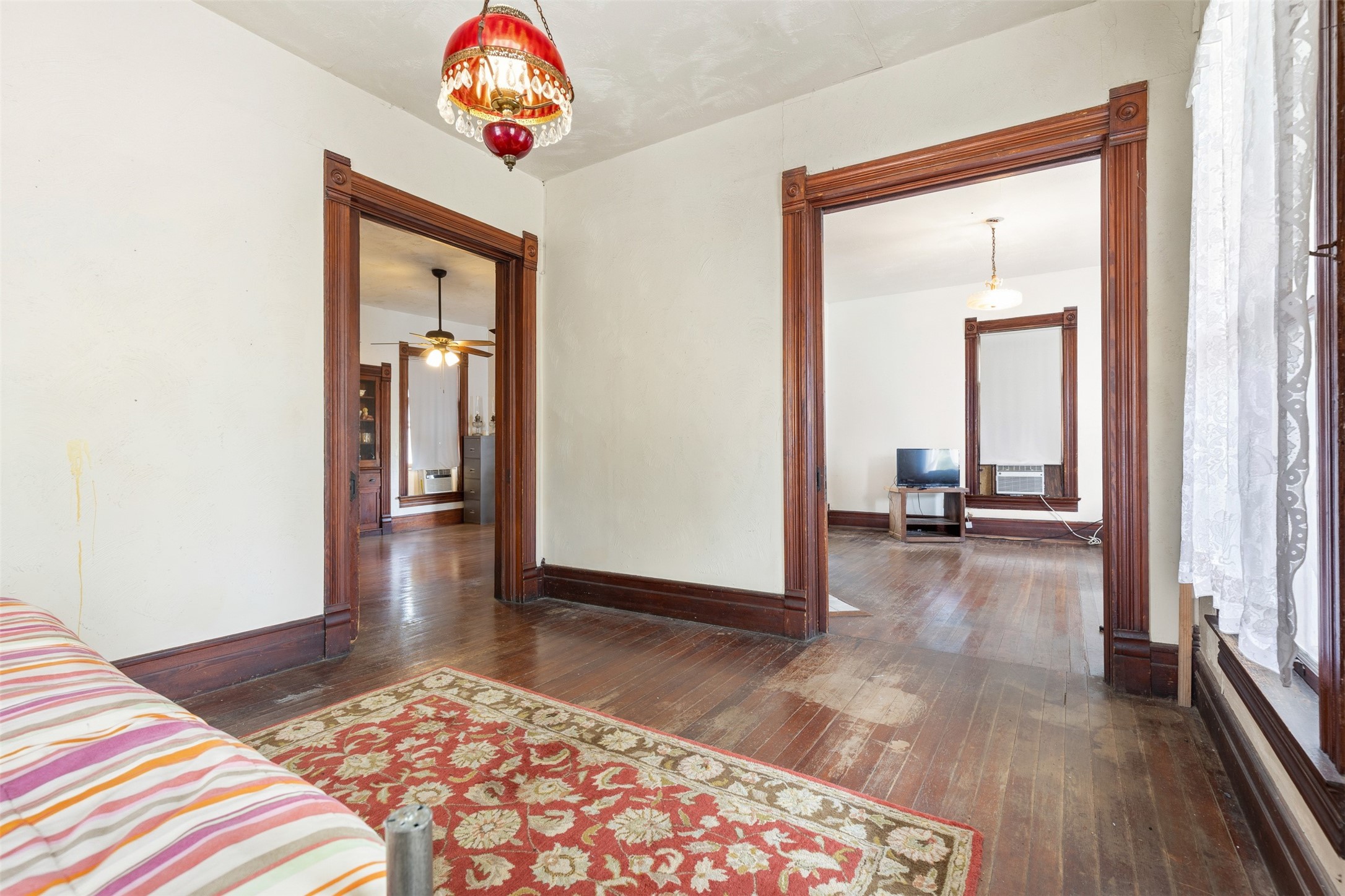 618 W Chestnut Street Denison TX 75020