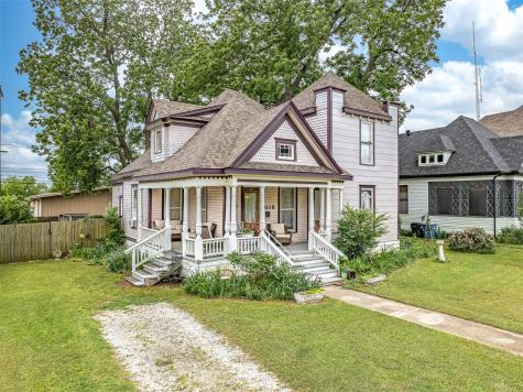 618 W Chestnut Street Denison TX 75020