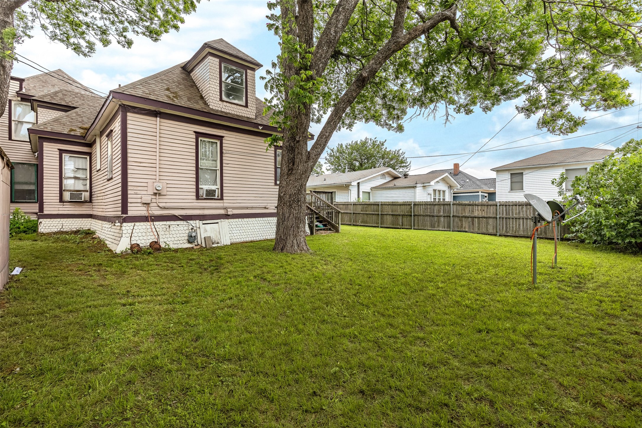 618 W Chestnut Street Denison TX 75020