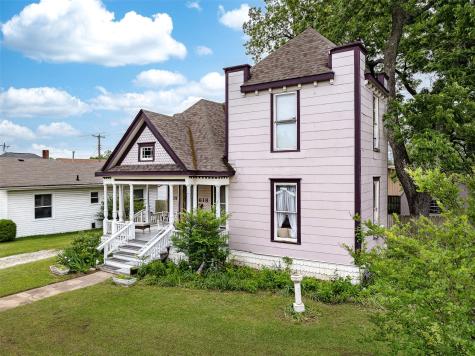 618 W Chestnut Street Denison TX 75020