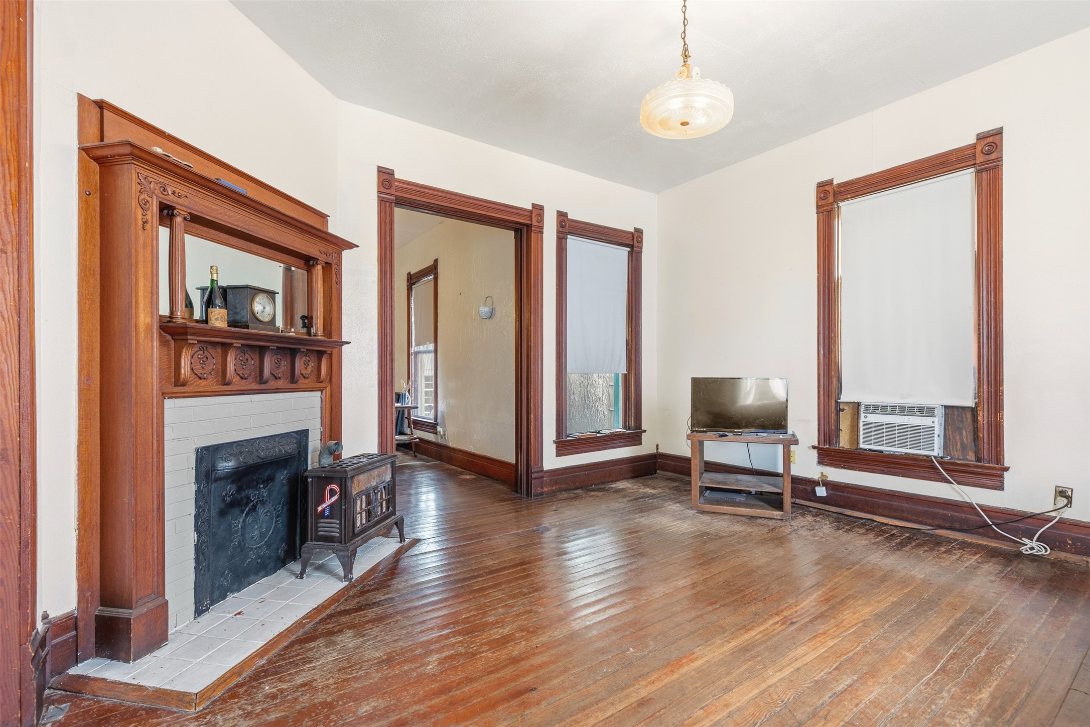 618 W Chestnut Street Denison TX 75020