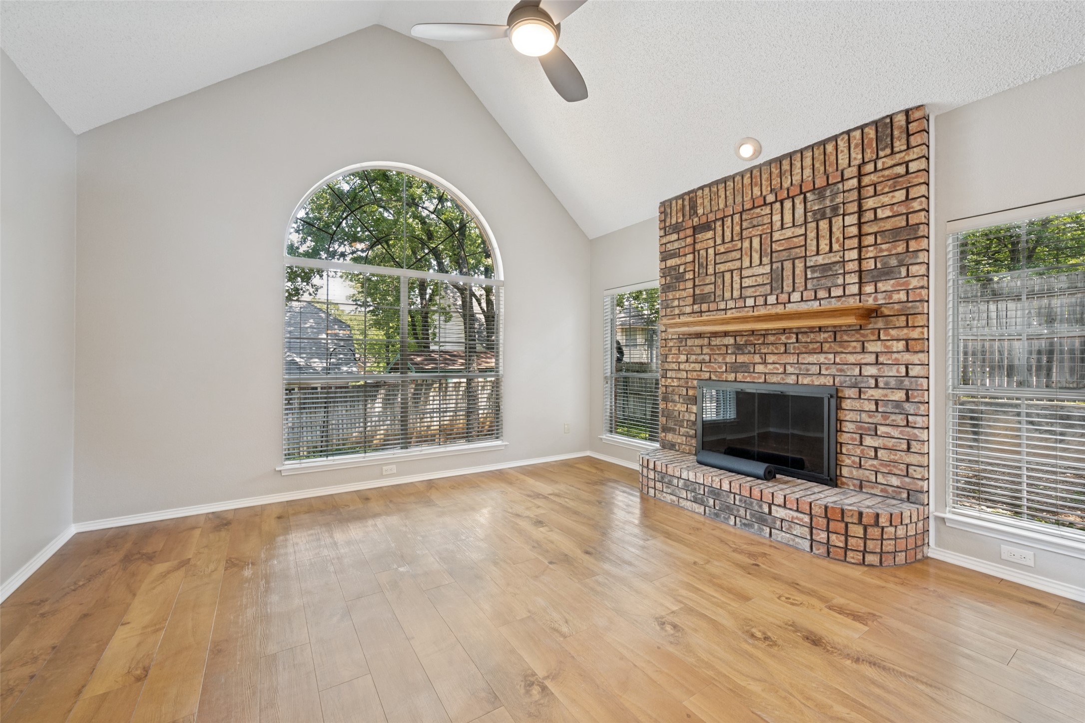 1818 Haydenbend Circle Grapevine TX 76051