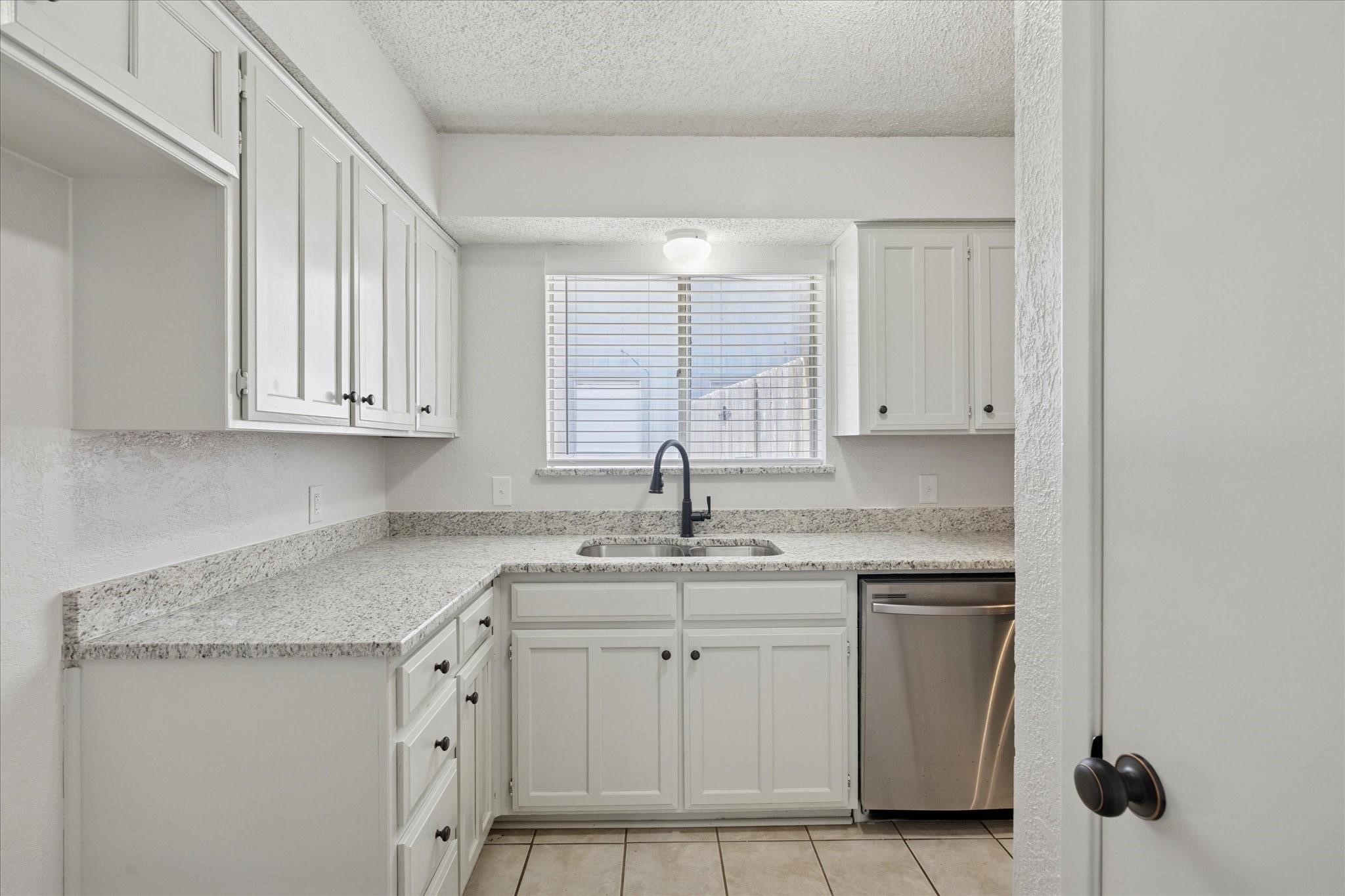 2106 Valleywood Drive Arlington TX 76013