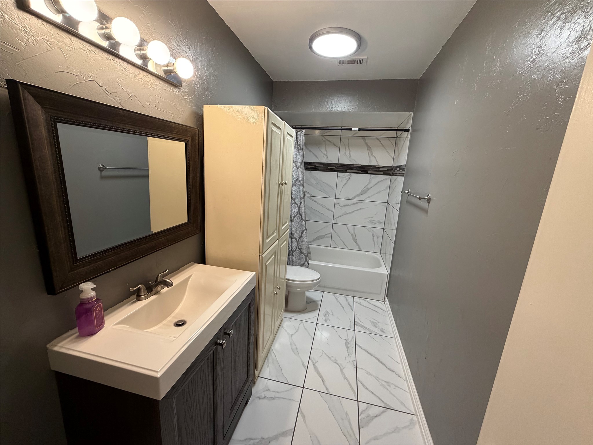 2309 Scott Mill Circle Carrollton TX 75006